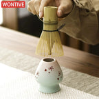 Ensemble Matcha Cérémonie 6 pièces en Céramique : Motif Cœurs et Nœuds sur Fond Vert