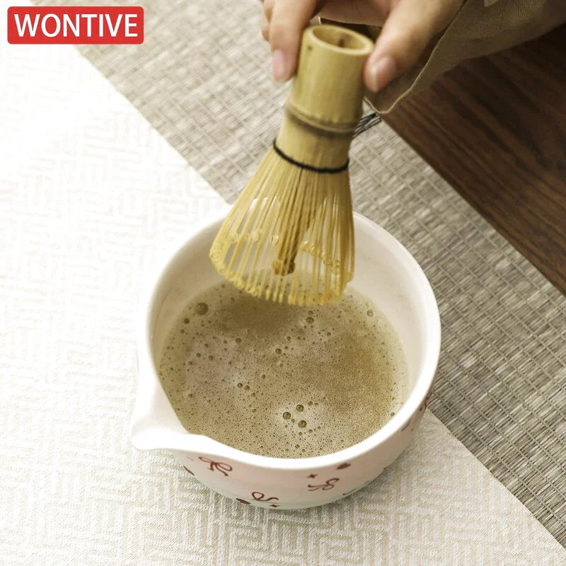 Ensemble Matcha Cérémonie 6 pièces en Céramique - Motif : Nœuds et Cœurs sur Fond Rose